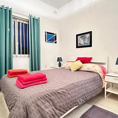 Centrally Located 2 Sea Eats Bus Right In Front Apartament St. Paul's Bay